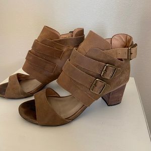 Joyfolie Size 9 Leather Heels
